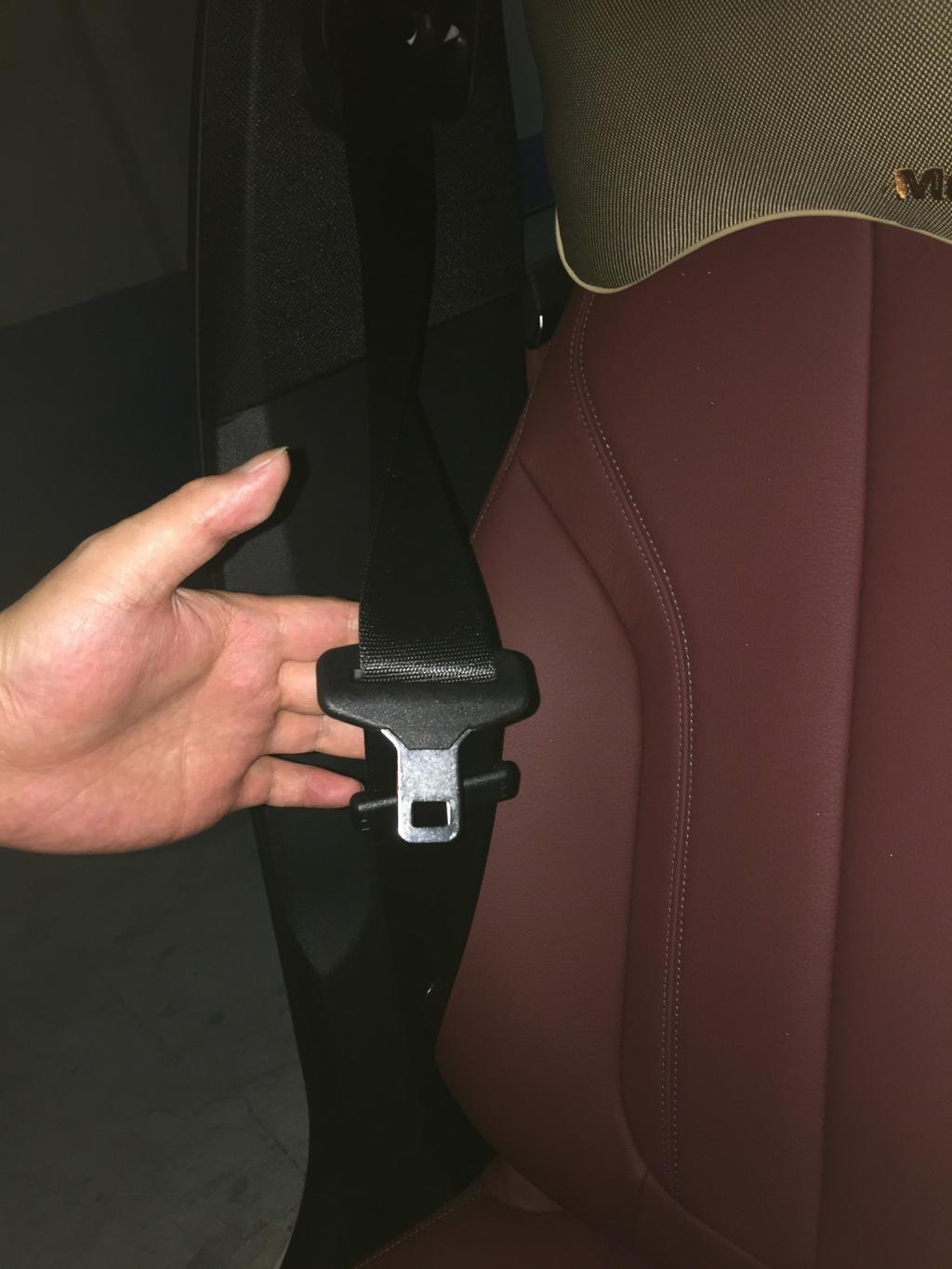 18年改款宝马530li新车安全带上反了可以要求索赔吗?