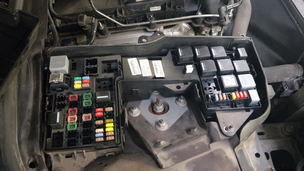 捷豹xf保险丝位置说明