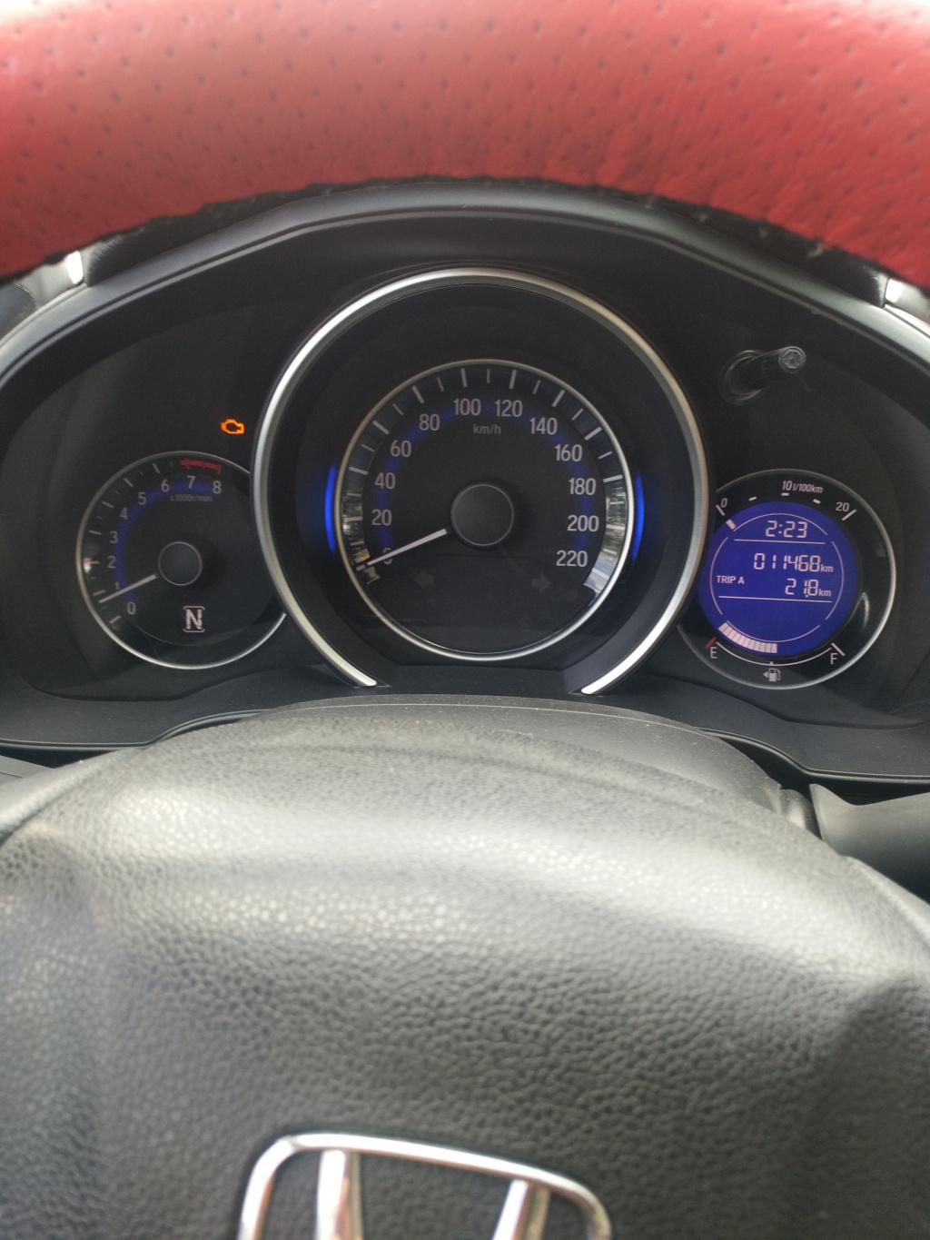 本田飞度16款机器故障灯一直亮怎么回事呢