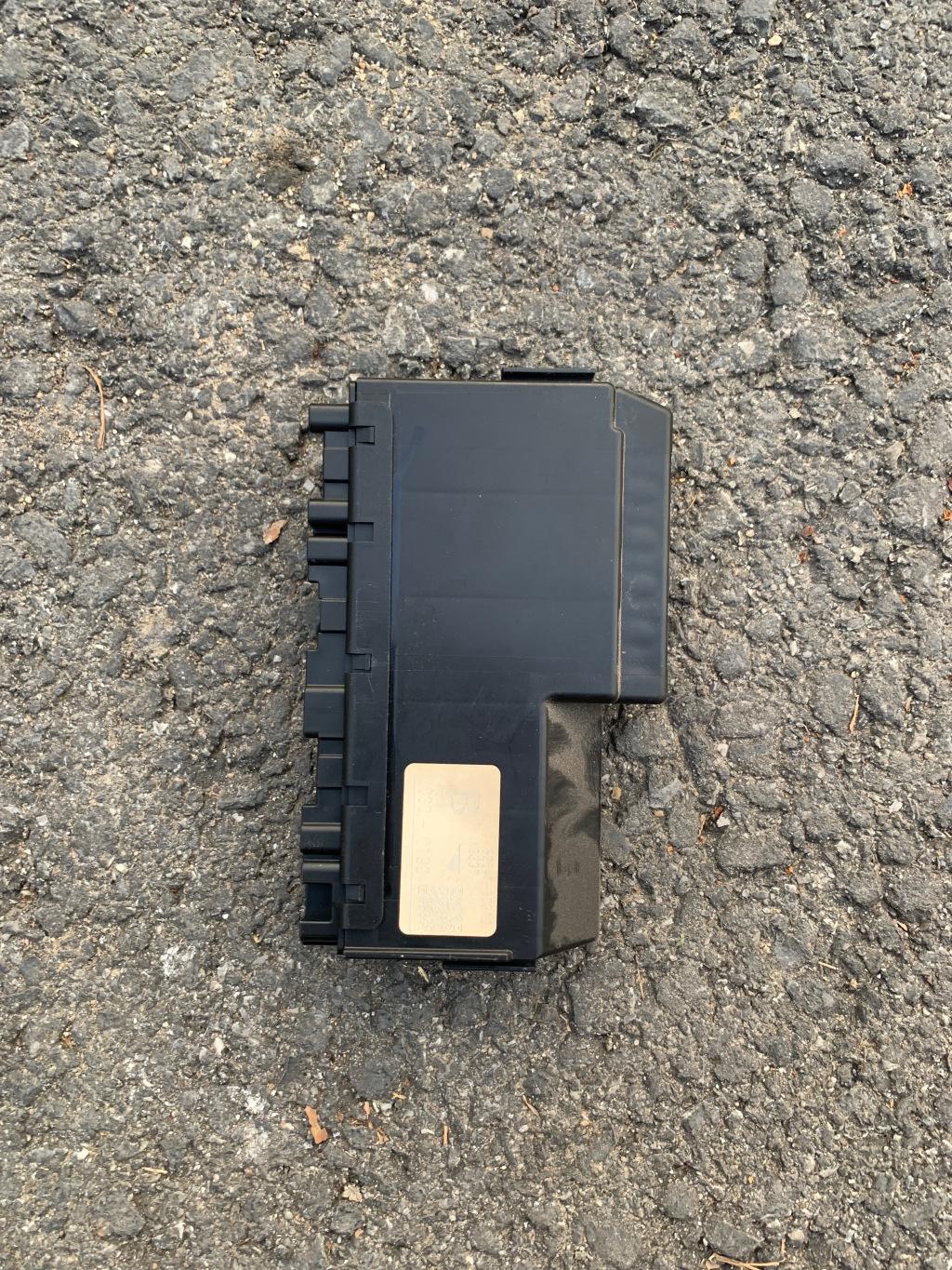 锐志油泵继电器在哪里_丰田_锐志_汽车大师