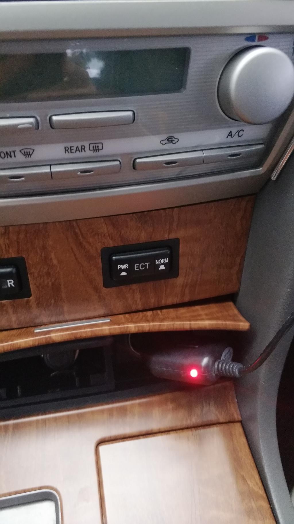 凯美瑞ect关了灯还亮