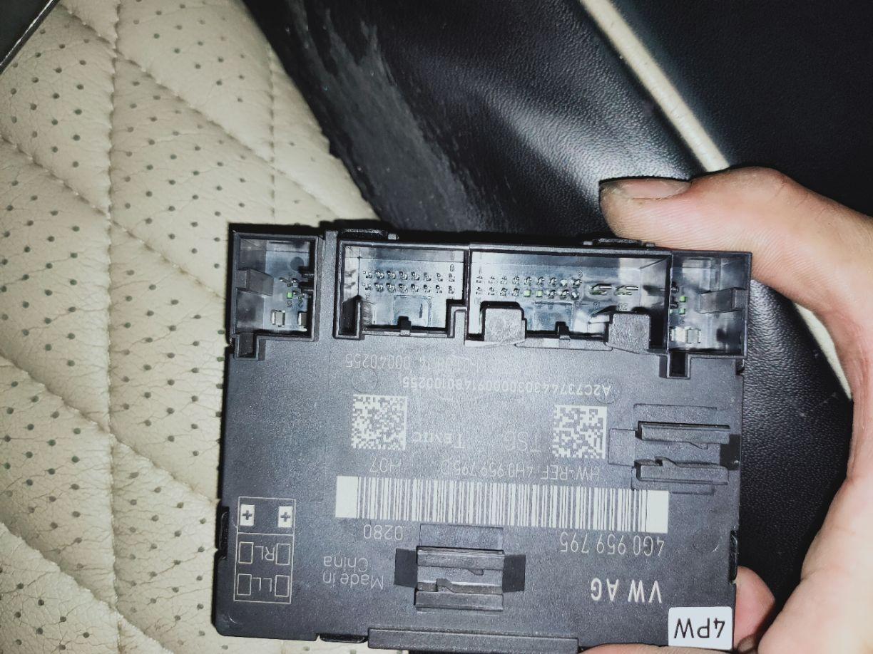 奥迪a6故障码01333左后门无法控制