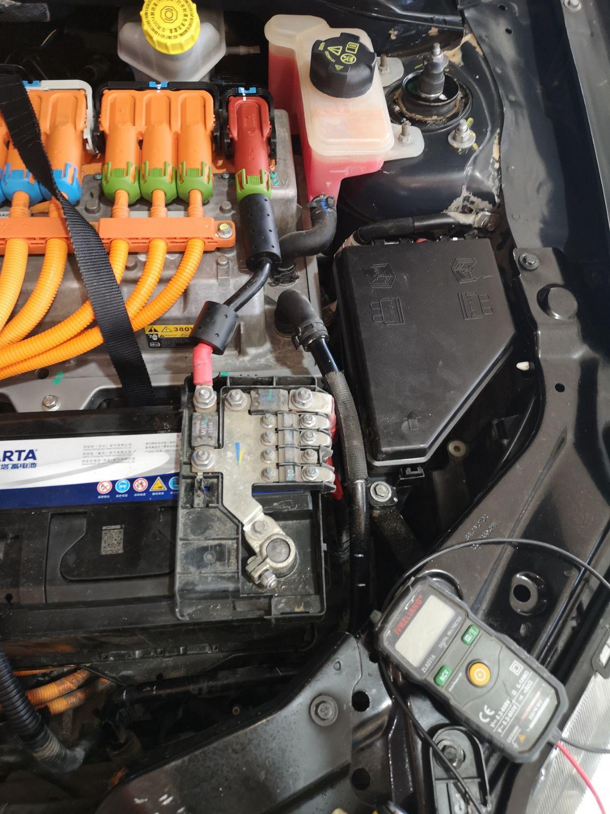 荣威e550清洗了下发动机第二天就出现了启动没有反应的情况开锁门都