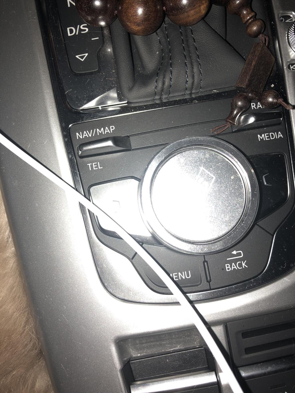 奥迪a3怎么使用u盘播放音乐