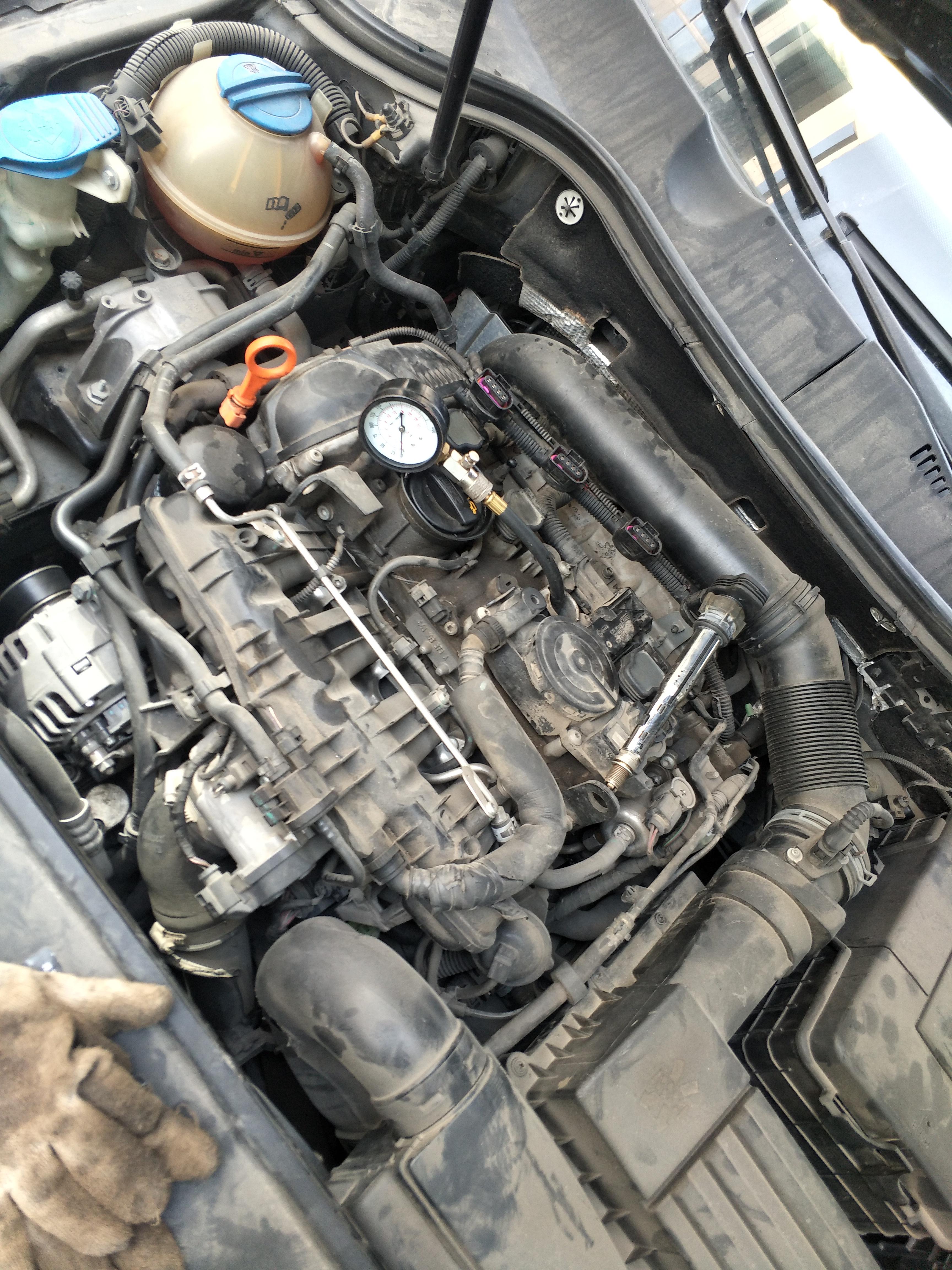 你好13年迈腾18tea888发动机现在故障灯亮发动机抖读取故障码是三缸