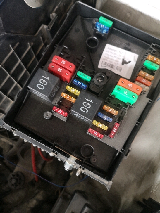 森雅m80启动继电器位置图片