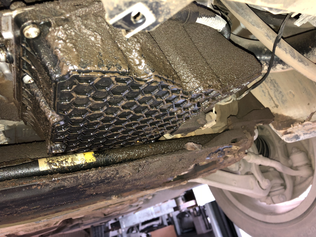 2017年澳迪a4油底壳这样是什么原因4s店没查出_奥迪_奥迪a4l_汽车大师