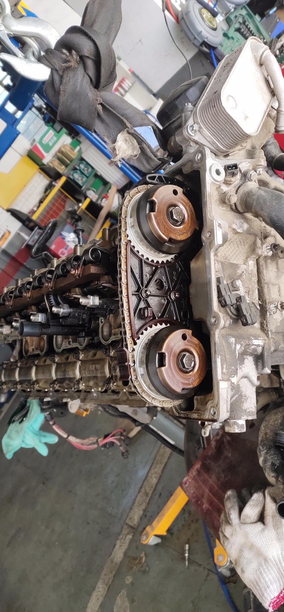 宝马11年x5n55发动机正时怎么拆