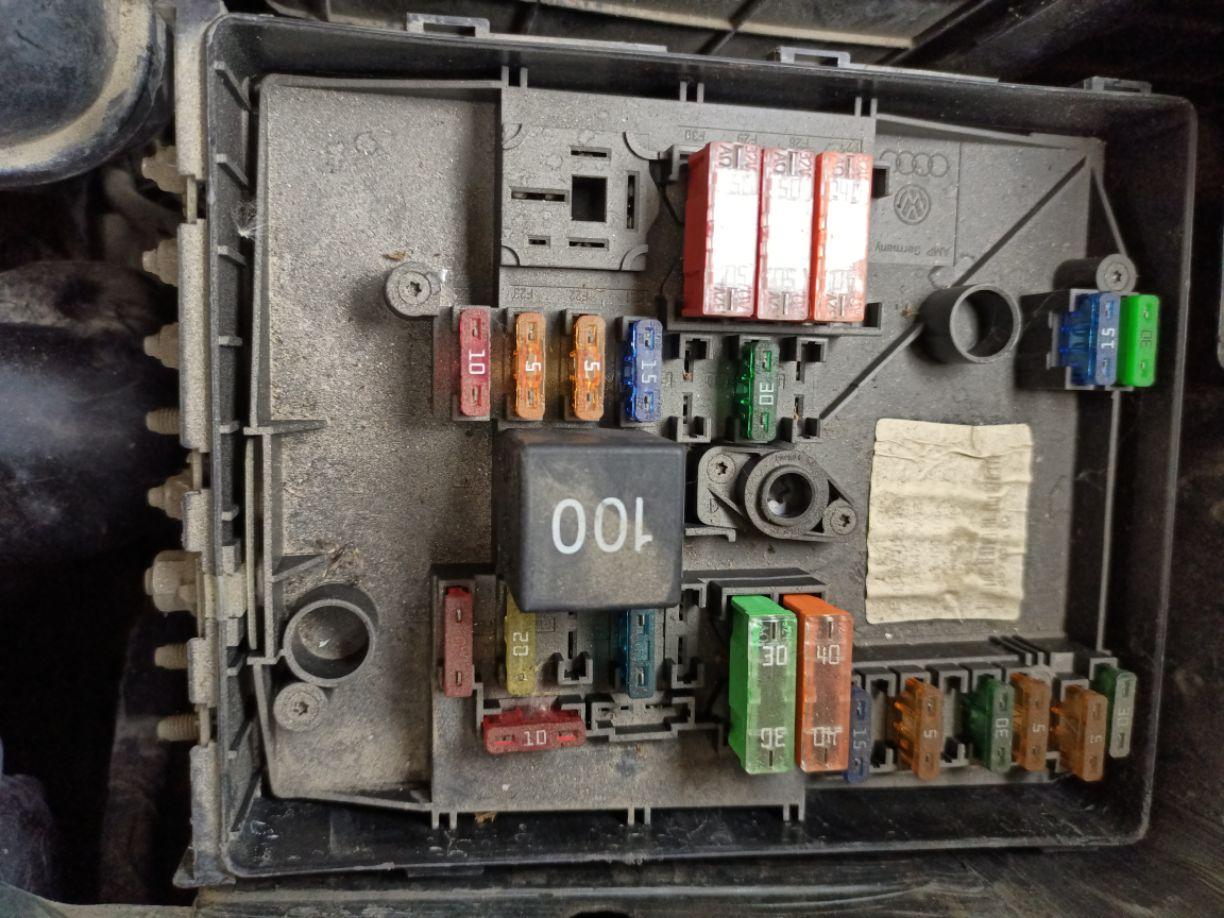 07款大众途安风扇继电器装在哪里