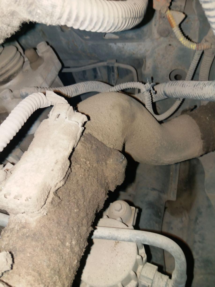 13年经典哈弗h6从电池负极出来三个地线点分别装哪里