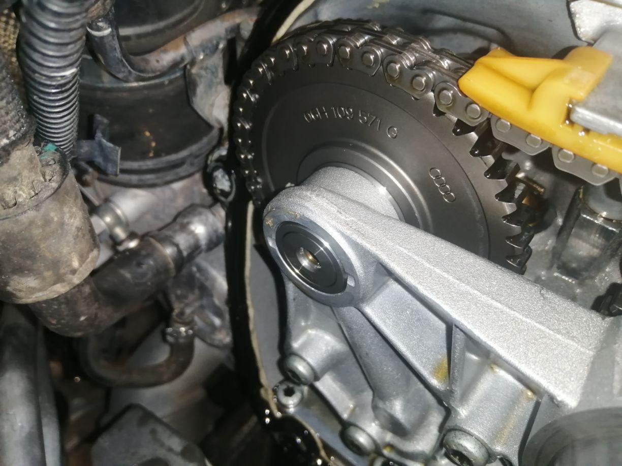 10款奥迪a3凸轮轴过桥支架怎么拆